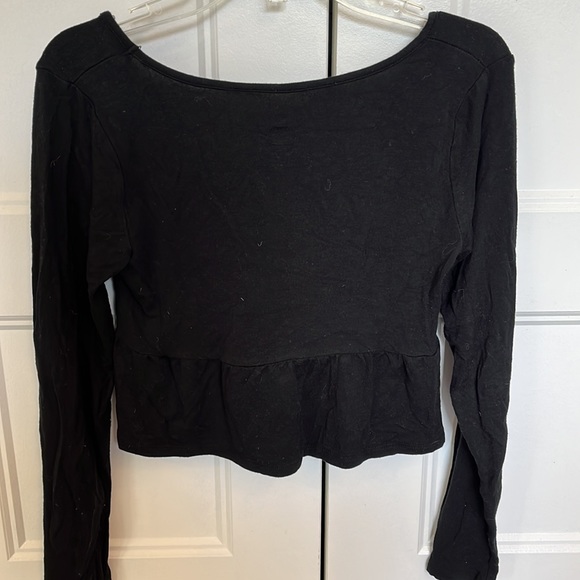 Me to we Long sleeve crop top - Picture 2 of 2